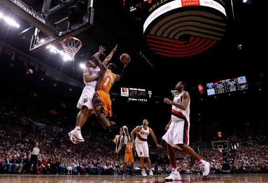 湖人的打法 湖人的打法