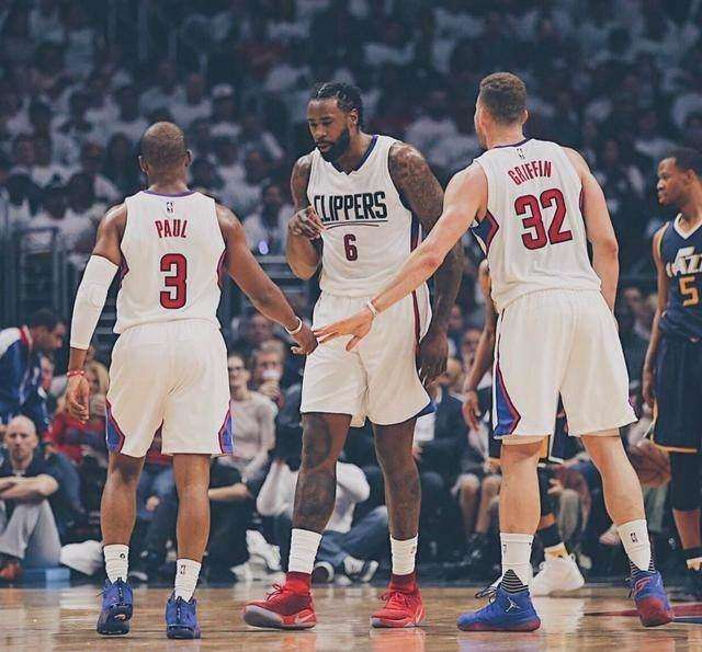 双方在不同 双方在不同